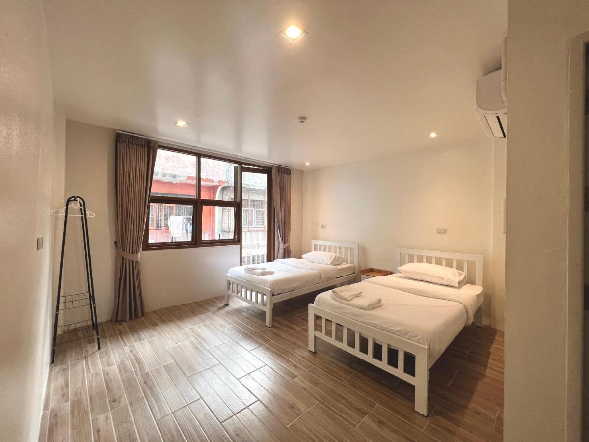 Krung Tone Hostel Bangkok Buitenkant foto