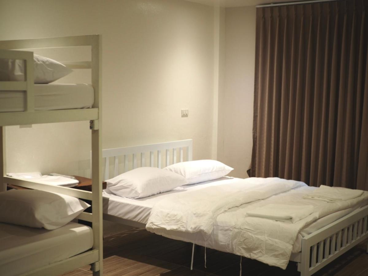 Krung Tone Hostel Bangkok Buitenkant foto