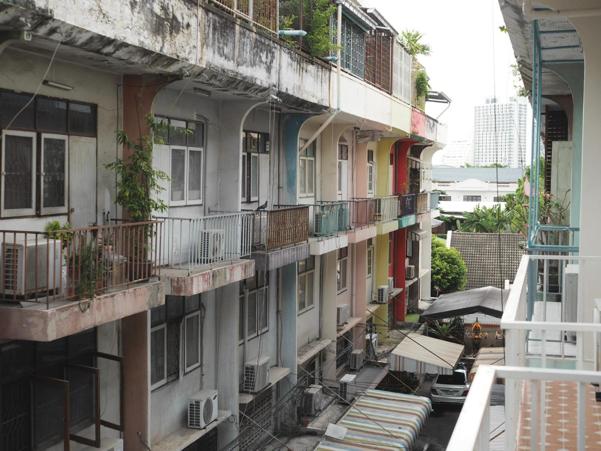 Krung Tone Hostel Bangkok Buitenkant foto